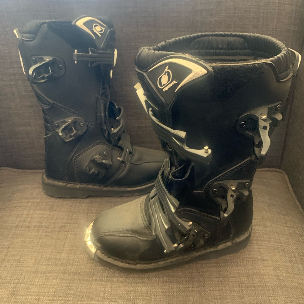 O’Neil kids riding boots
